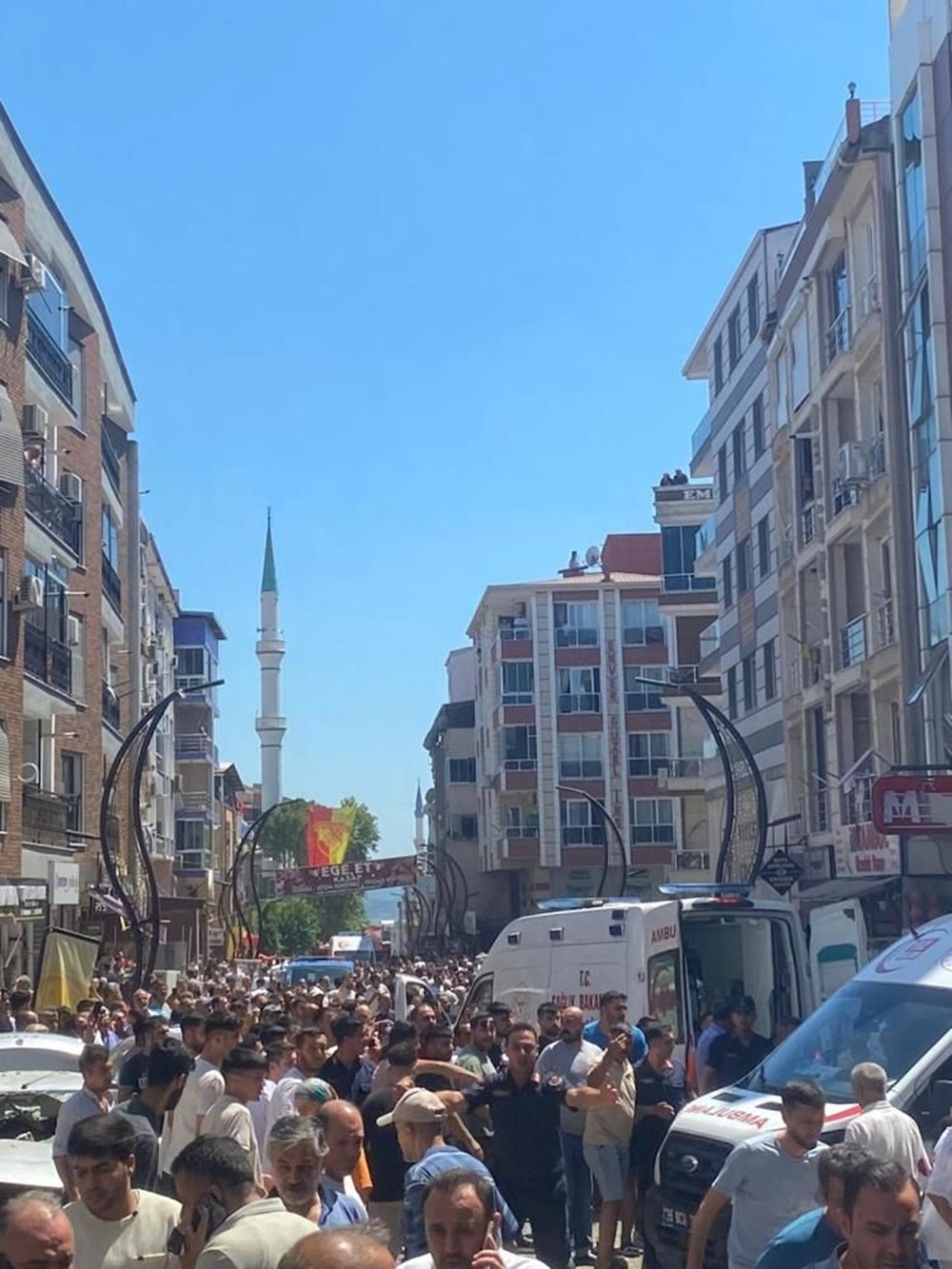 SON DAKİKA HABERİ | İzmir Torbalı’da bir binada patlama: 5 ölü, 57 yaralı - 11