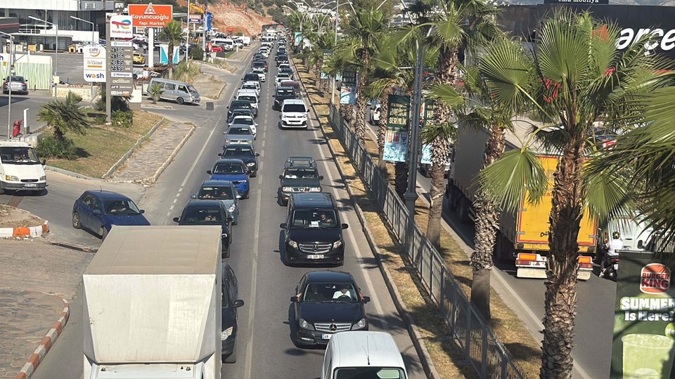 Tatilciler Bodrum'a akın etti: 50 bin araç giriş yaptı - 1