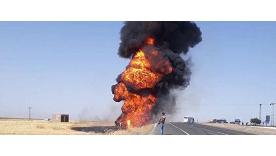 tanker ile yolcu otobusu carpisti 1