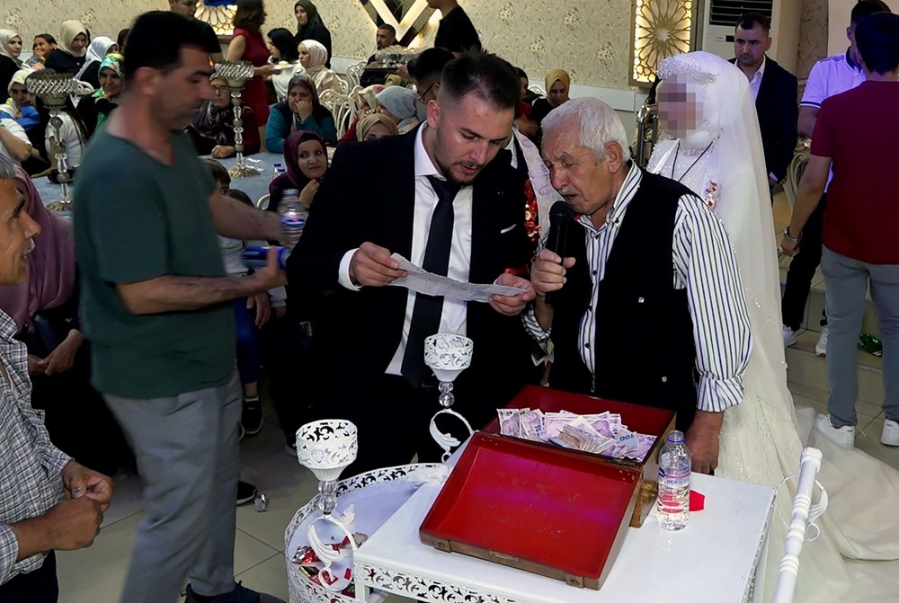 Davetsiz düğüne gitti, pasta yedi, takıları çaldı: "Paraları görünce dayanamadım" - 2