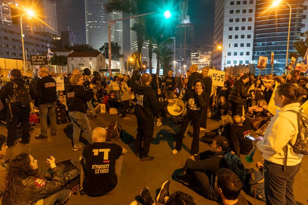 Ateşkes Çağrıları Tel Aviv'i Sardı: Esir Kardeşinden İsrail'e Sert Eleştiri 78