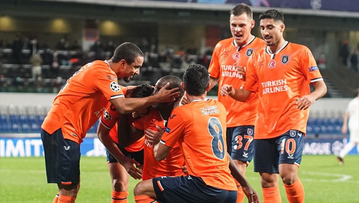 Başakşehir, Manchester United'ı devirdi (Şampiyonlar Ligi'nde ilk galibiyet)