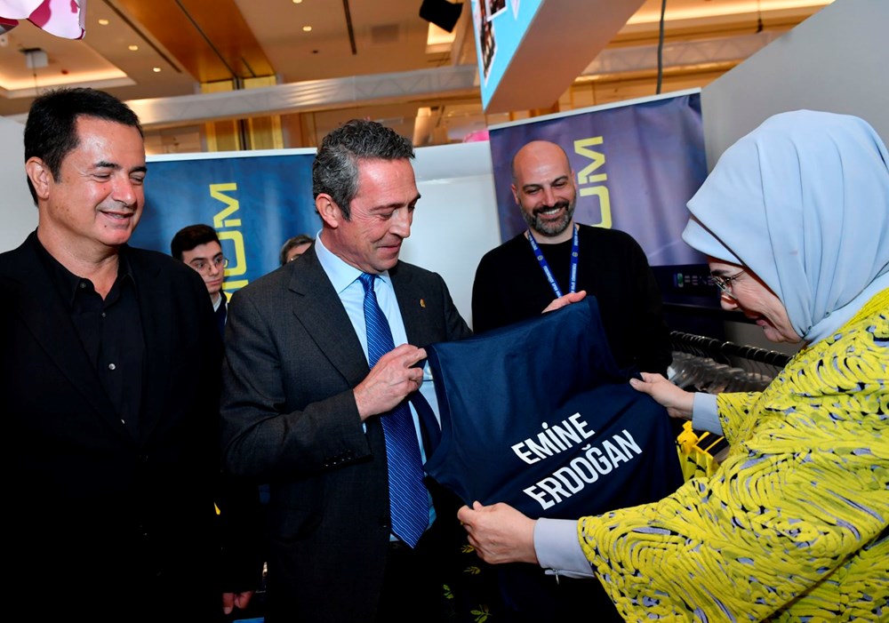 Ali Koç, Emine Erdoğan'a Fenerbahçe forması armağan etti 72 uO eG6KfWkuH kfLzrWP6g