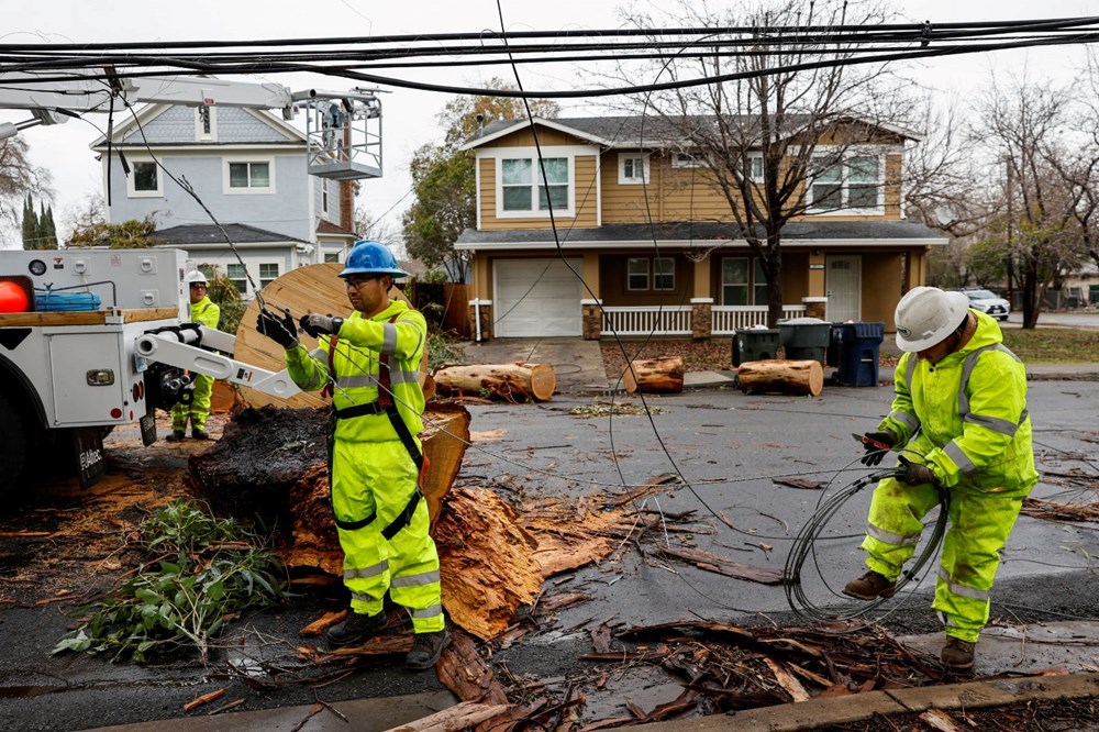 Kaliforniya'yı fırtına vurdu: 14 ölü, tahliye emirleri verildi - 10