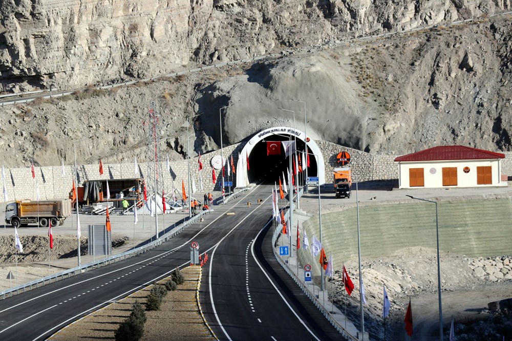 Türkiye'yi Kafkaslar'a bağlayan Pirinkayalar Tüneli açıldı - 9