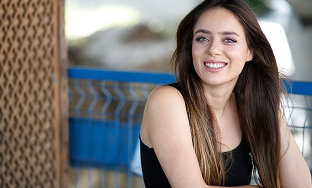 Зейнеп эльджеркиева. Зейнеп юдже актриса. Зейнеп эльчин. Дуйгу зейнеп. Зейнеп юдже актриса.