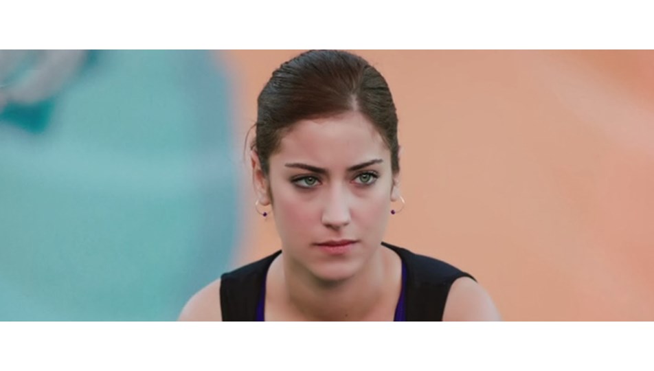 Hazal Kaya�yı rahatsız eden hayranının hapsi isteniyor Magazin