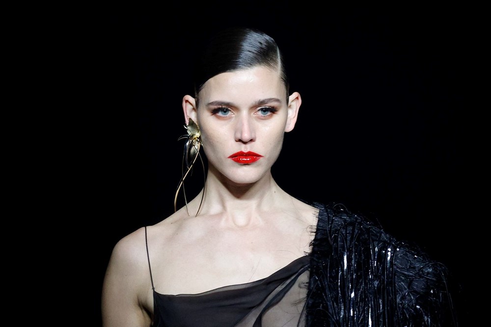 2024 Paris Moda Haftası'ndan en çarpıcı görünümler - 7