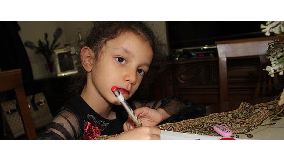 �Mucize bebek� Azra�nın hayalini doktorluk süslüyor NTV �Mucize bebek� Azra�nın hayalini doktorluk süslüyor NTV