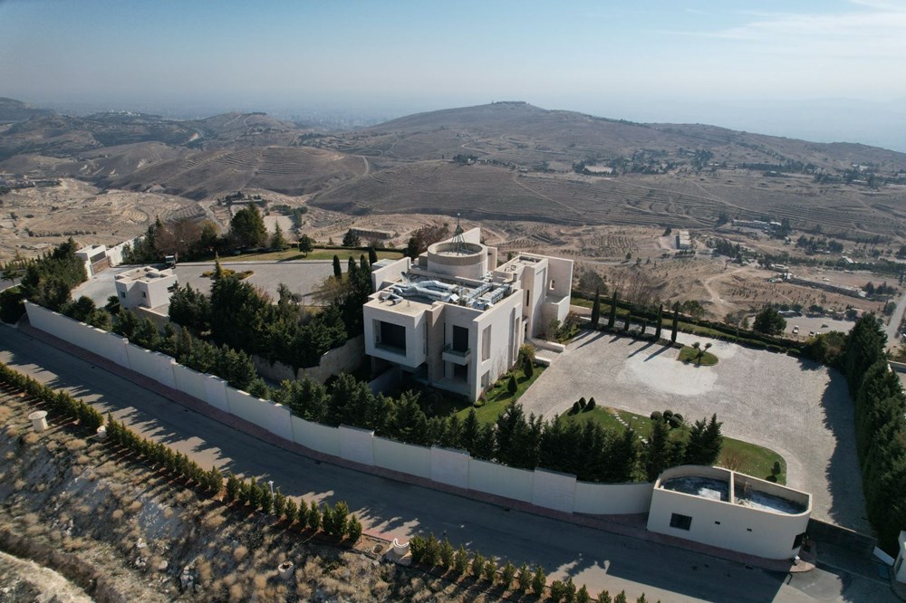 Esad'ın Kardeşinin Sırları: Kasalarla Dolu Tüneller Suriye'de Ortaya Çıkarıldı 73 uVO70qLoFE21N0G0OLsaEQ