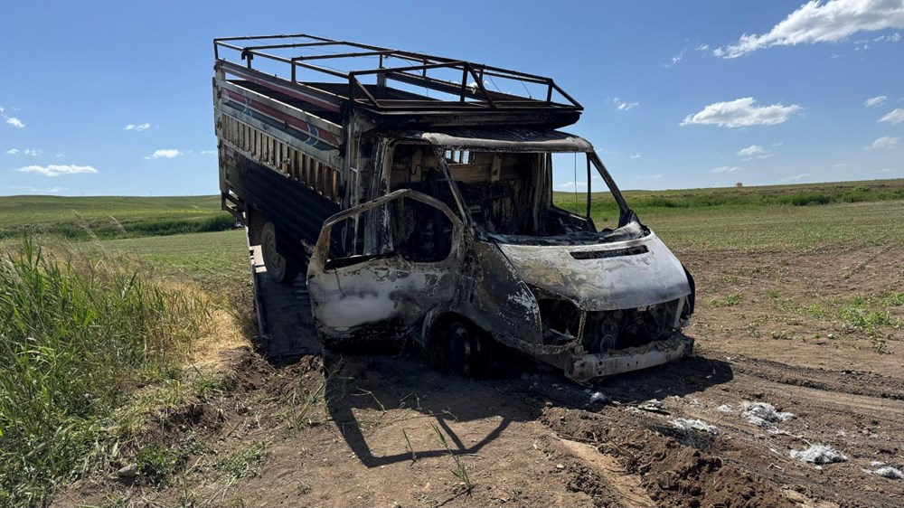 150 metre uzaktaki ayakkabı, dört adet boş mermi! Diyarbakır'daki vahşette yeni gözaltılar var 76 uVTD 6fvH0q vZ5Z1CL6wA