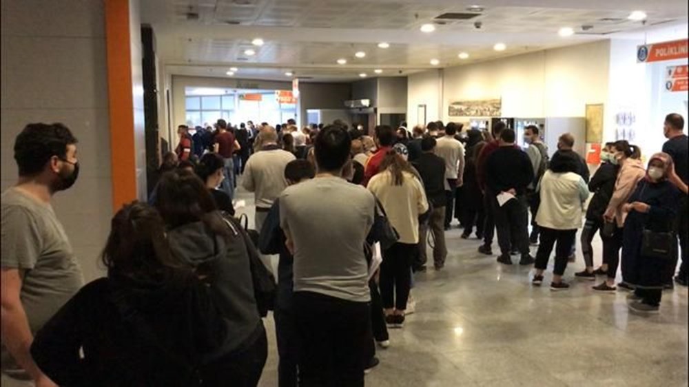 İstanbul'da hastanelerde aşı kuyruğu - 1