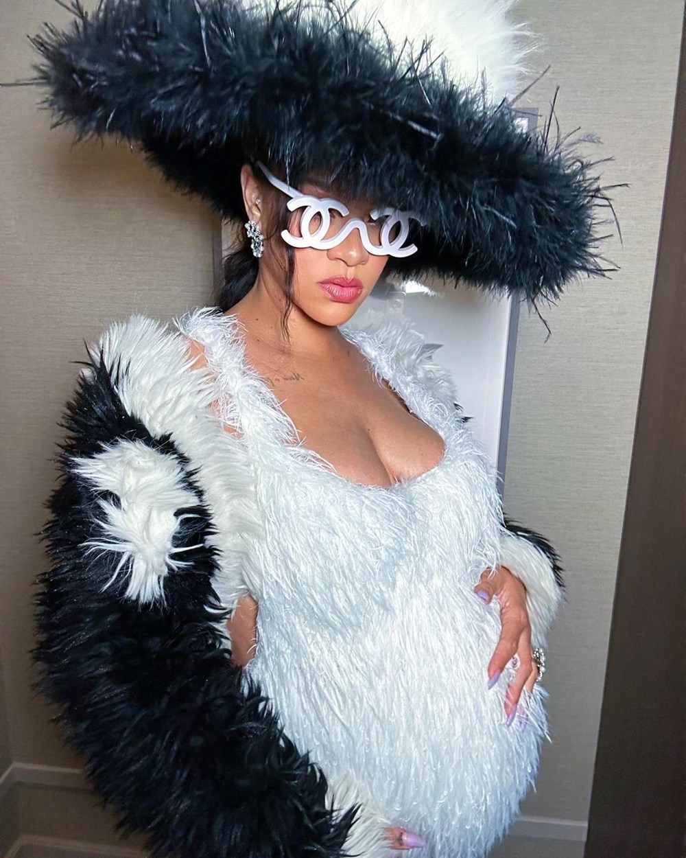 İkinci kez anne olmaya hazırlanan Rihanna'dan yeni kareler - 4