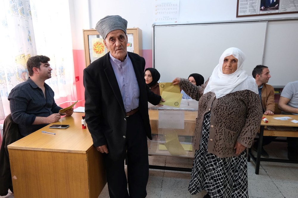 Yurttan Seçim Manzaraları Türkiye ikinci kez sandık başında