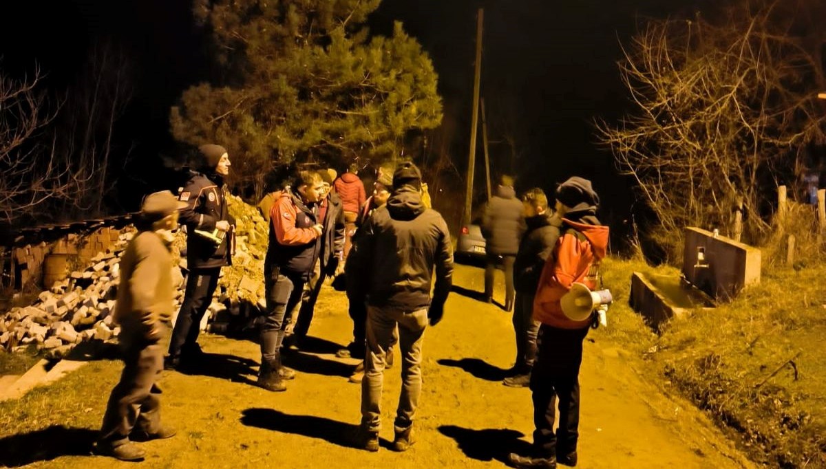Kayıp yaşlı adam için arama çalışması başlatıldı Kayıp yaşlı adam için arama çalışması başlatıldı