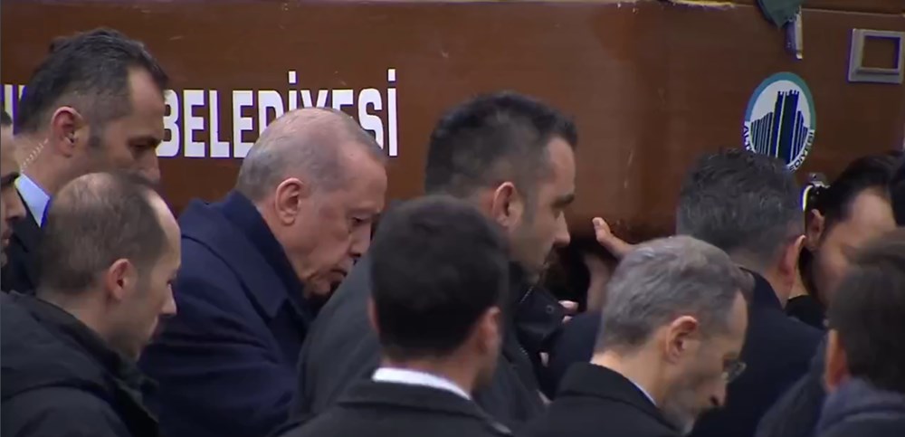 Kartalkaya kurbanlarına veda: Cumhurbaşkanı Erdoğan gözyaşlarını tutamadı - 4