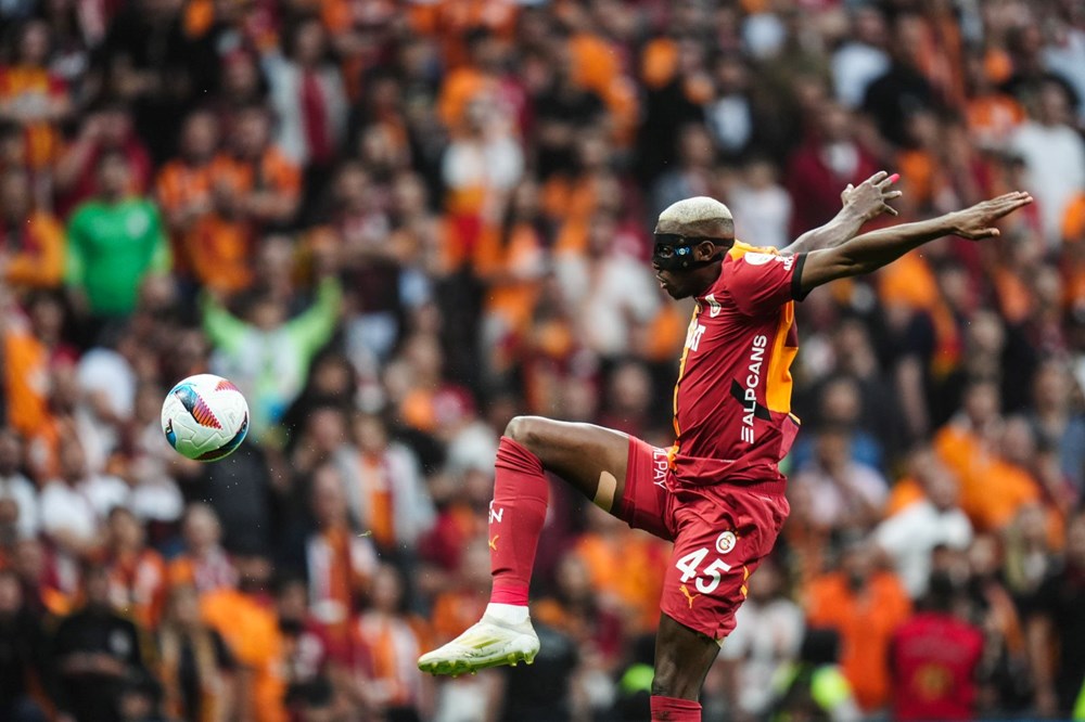 Victor Osimhen çılgına döndü: 5. saniyede başladı, bitiş düdüğüyle birlikte o ismi soyunma odasına çağırdı 72