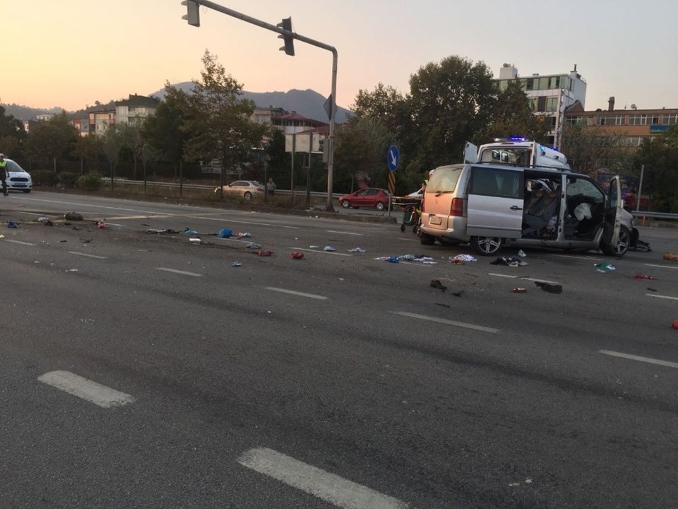 Giresun'da feci kaza: 2 ölü, 12 yaralı - 2