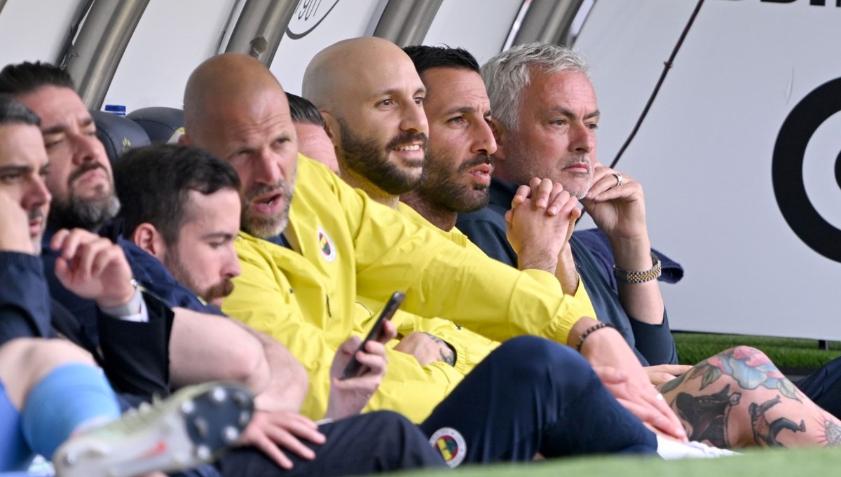 Fenerbahçe'de Mourinho değil, teknik ekibi değişiyor