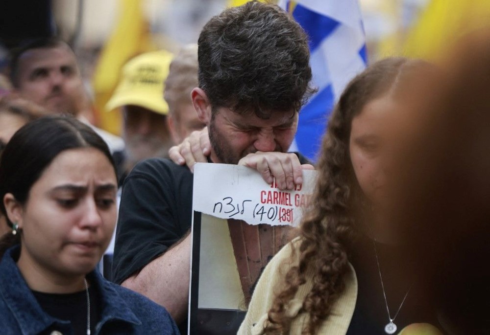 7 Ekim'in birinci yılı: Netanyahu'nun konutunun önünde protesto - 4