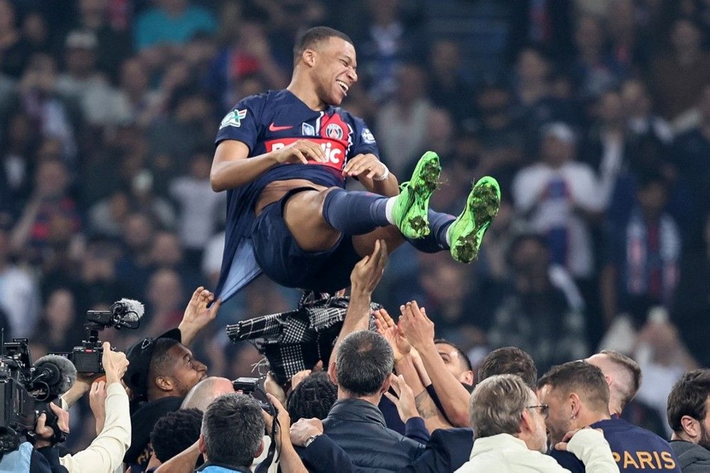 Mbappe ile PSG ortasındaki tansiyon büyüyor: 55 milyon euroluk suçlama 76