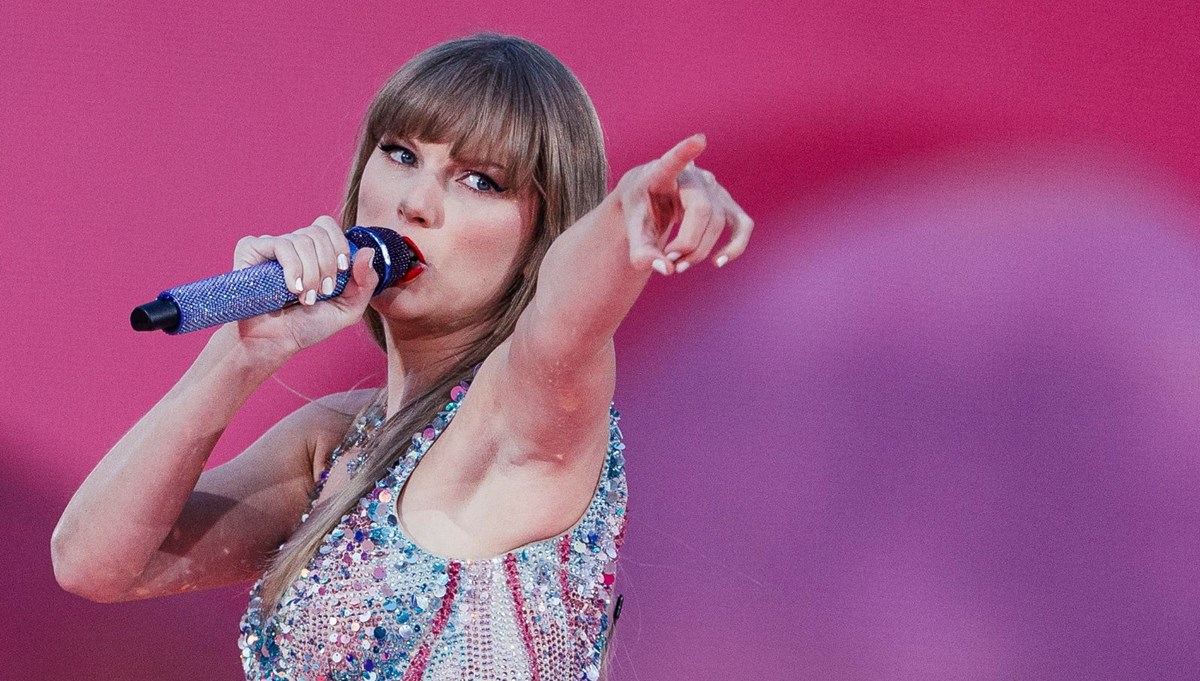 Ünlü şarkıcı Taylor Swift nişanlandı