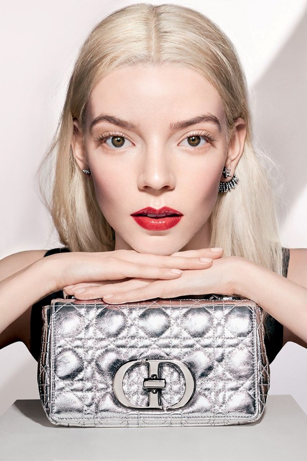 Anya Taylor-Joy Dior'un Noel kampanyasında - 4