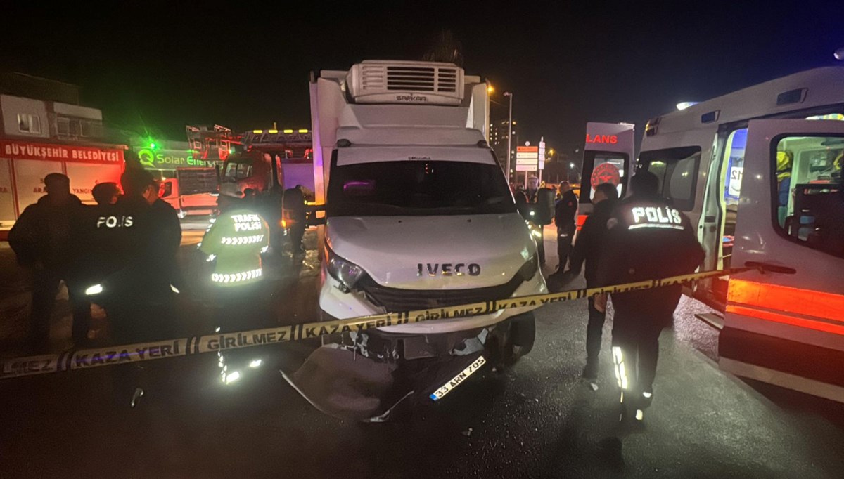 Mersin'de 3 araçlık trafik kazası: Bir ölü, iki yaralı