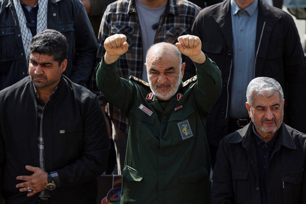 İran Devrim Muhafızları Komutanı Hüseyin Selami, Abbas Nilforuşan İran Devrim Muhafızları Komutanı Hüseyin Selami, Abbas Nilforuşan