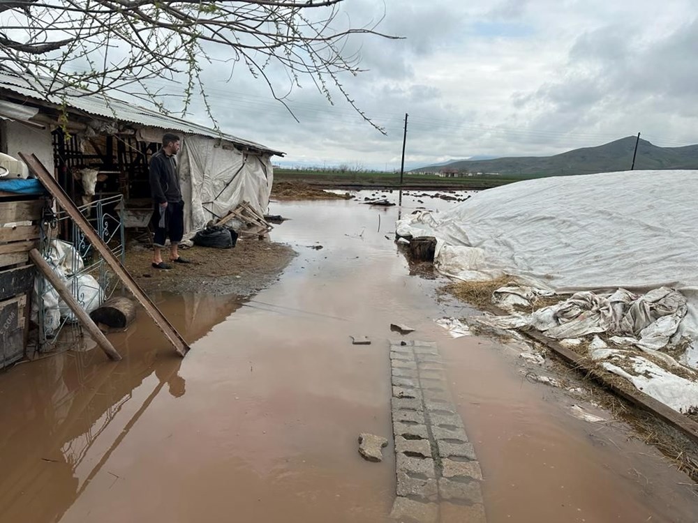 Şanlıurfa'da sağanak: Mahsur kalanlar kepçeyle kurtarıldı - 9