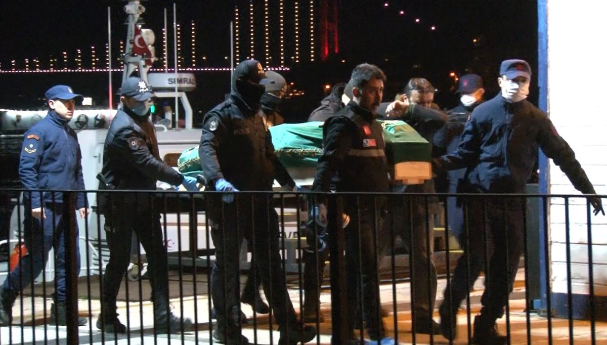 İstanbul Boğazı'nda erkek cesedi bulundu İstanbul Boğazı'nda erkek cesedi bulundu