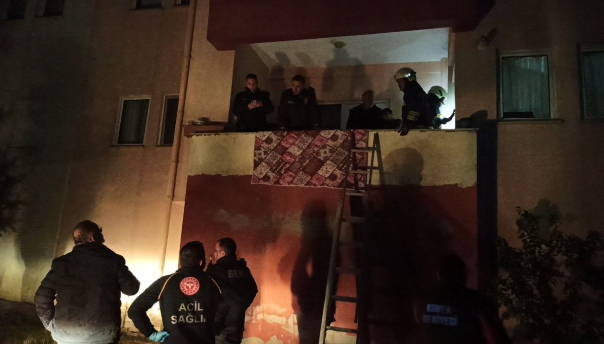 Konya'da zemin katı çöken apartman boşaltıldı Konya'da zemin katı çöken apartman boşaltıldı