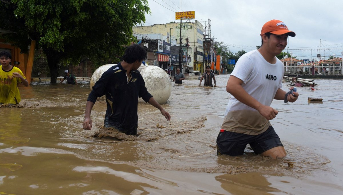 Meksika'da selin bilançosu ağır