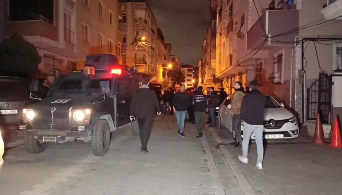 Esenyurt'ta operasyon düzenleyen polise ateş açıldı: Bir polis yaralandı Esenyurt'ta operasyon düzenleyen polise ateş açıldı: Bir polis yaralandı