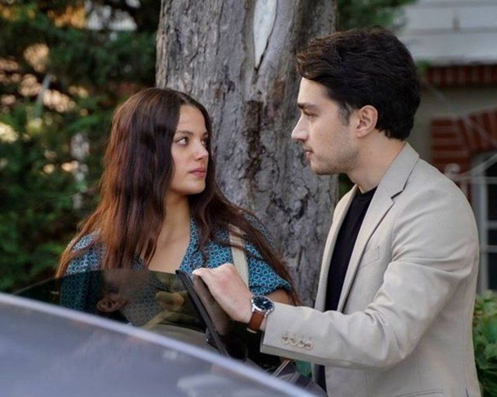 Leyla Tanlar ile Burak Dakak el ele görüntülendi - 4