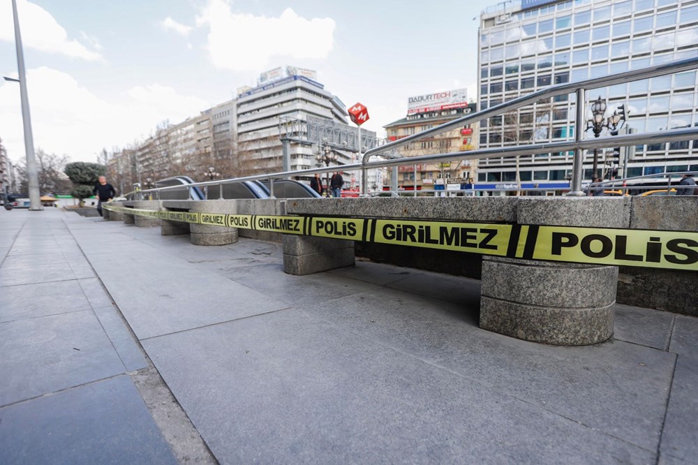 Kızılay Meydanı'nda banklar şeritle kapatıldı | NTV