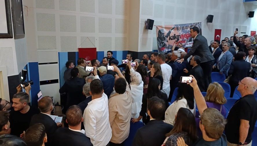 CHP'nin ilçe kongresinde kavga