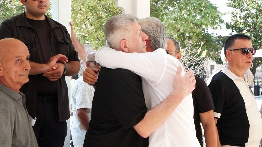 Metin Şentürk'ün acı günü: Kardeşini toprağa verdi - 4