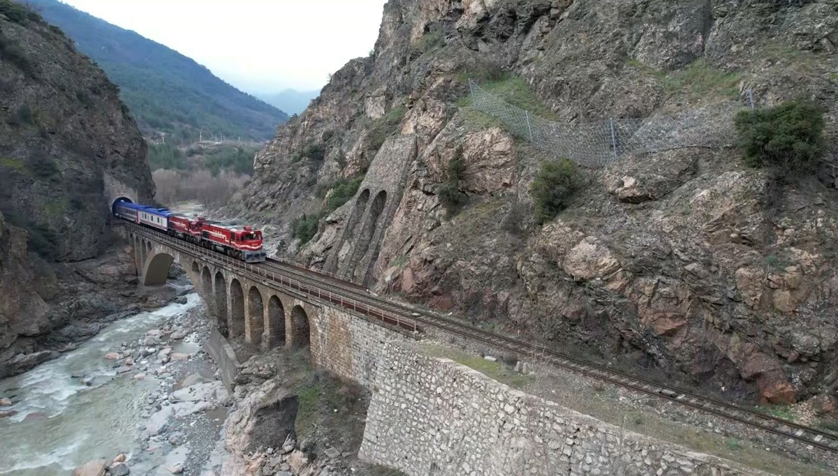 Türkiye'nin yeni turistik treni Karaelmas Ekspresi tanıtım turunu tamamladı