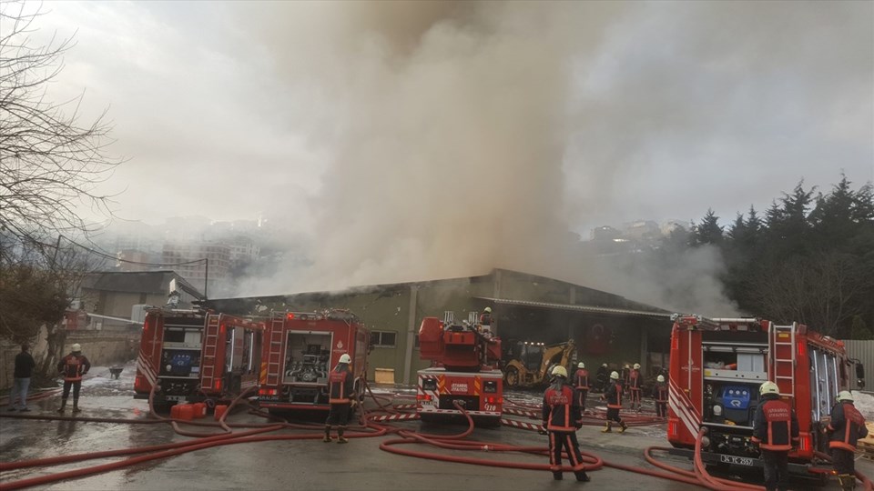 Alibeyköy'de beyaz eşya deposunda yangın çıktı - 2