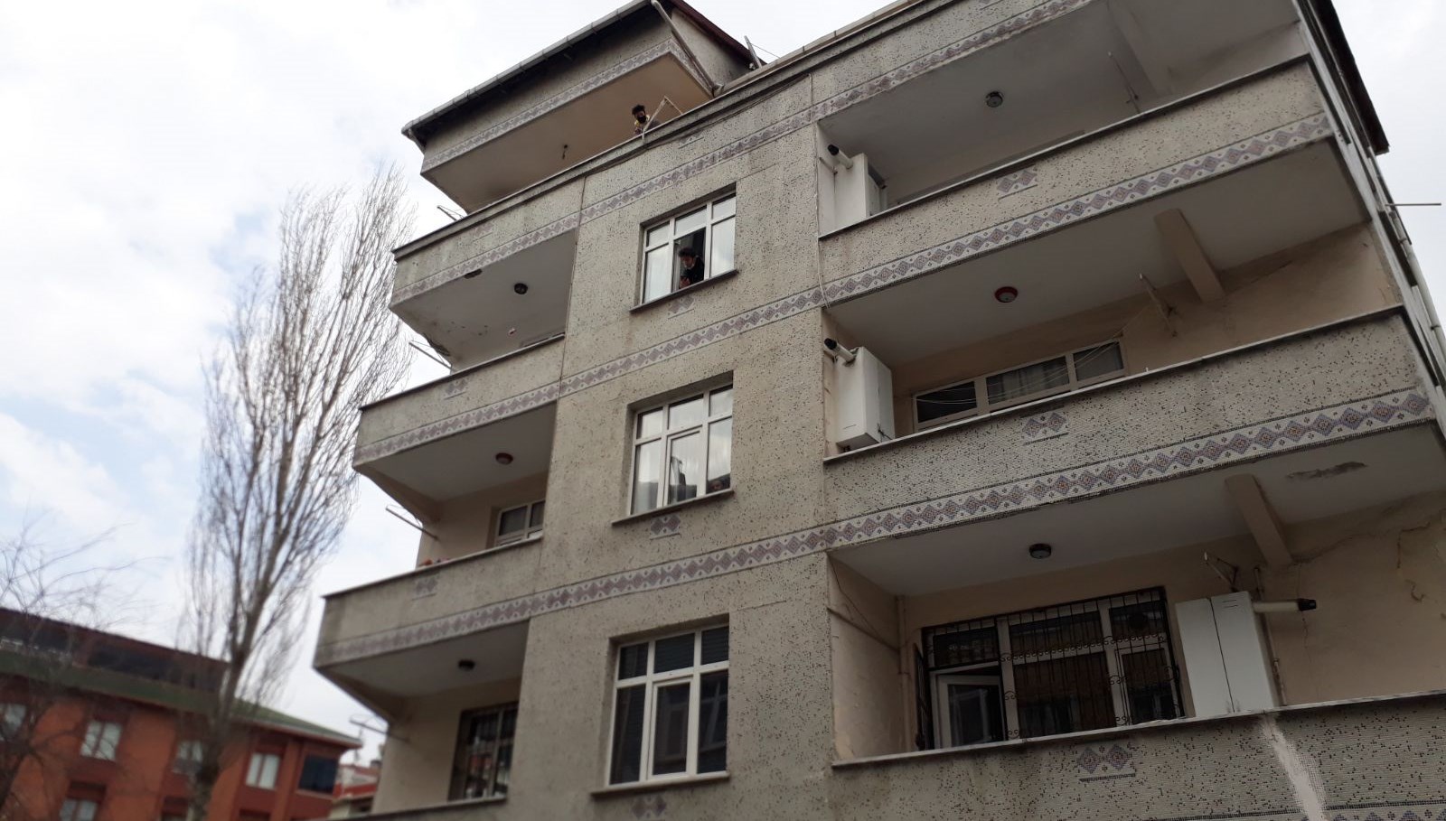 İstanbul Bağcılar�da 4 bina karantinaya alındı NTV