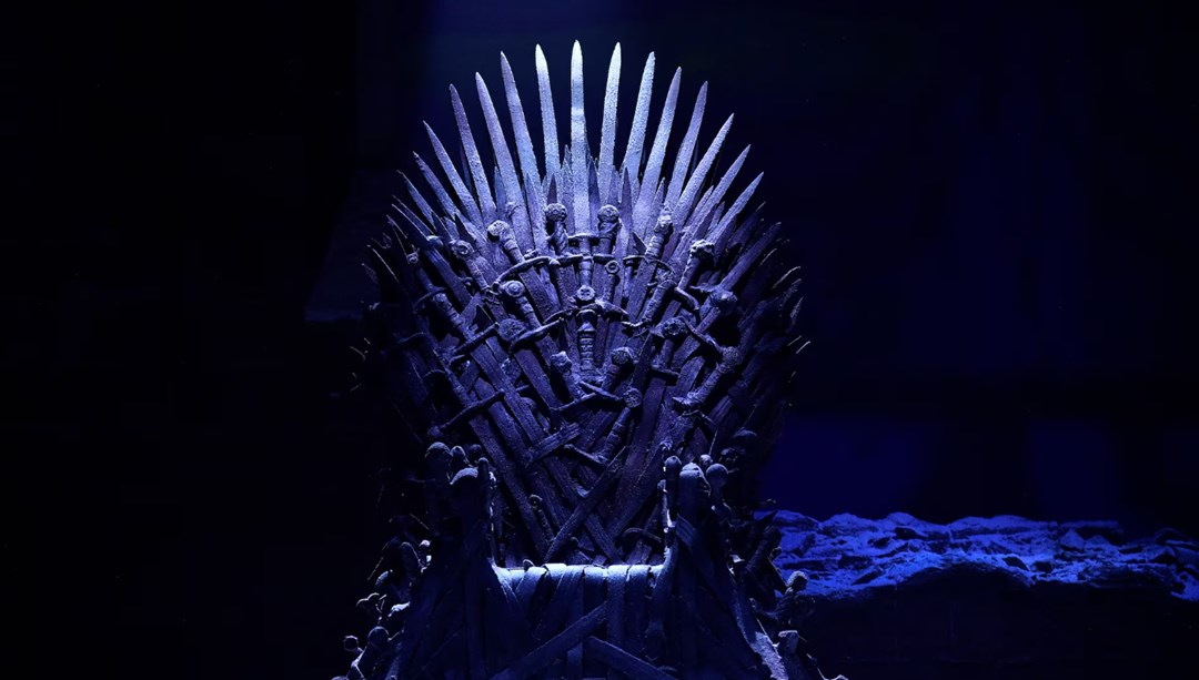 Game of Thrones dizisinin "Demir Tahtı" 1.5 milyon dolara satıldı