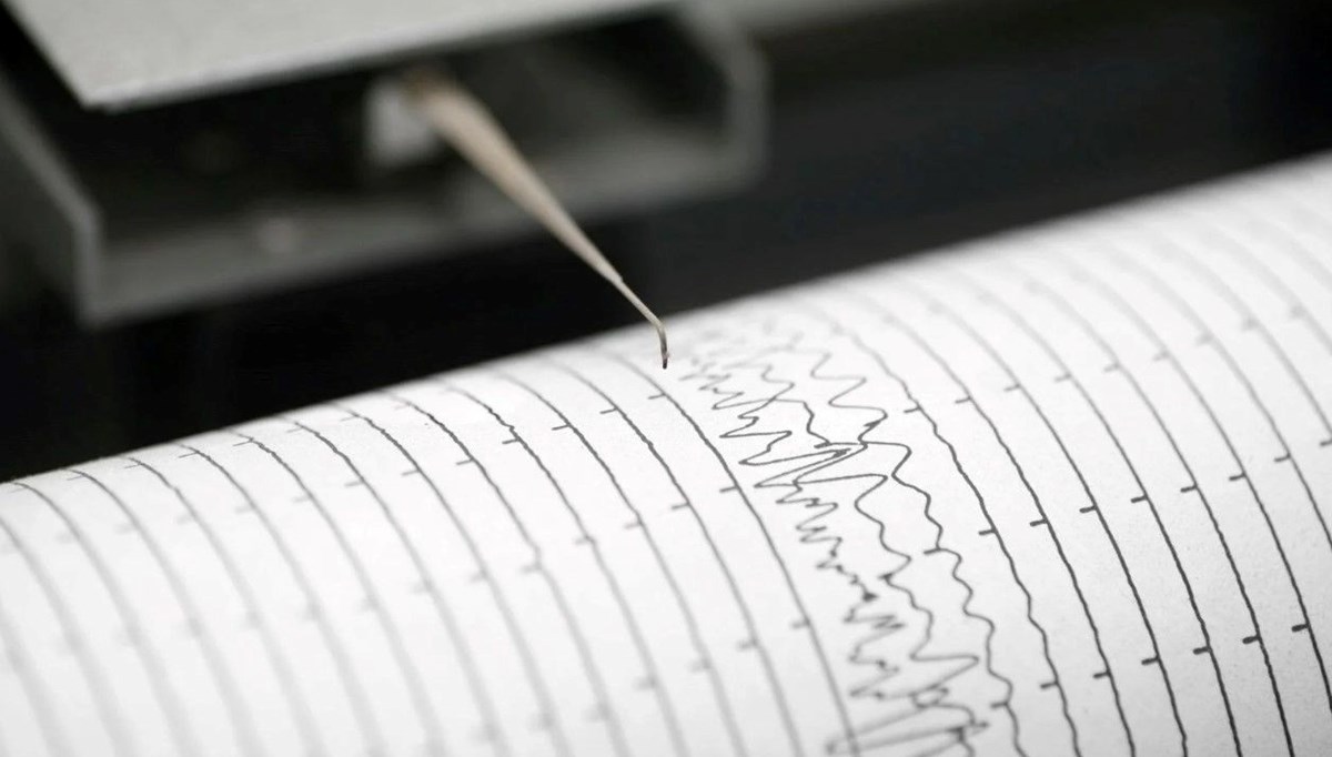 Japonya'da 6.9 büyüklüğünde deprem
