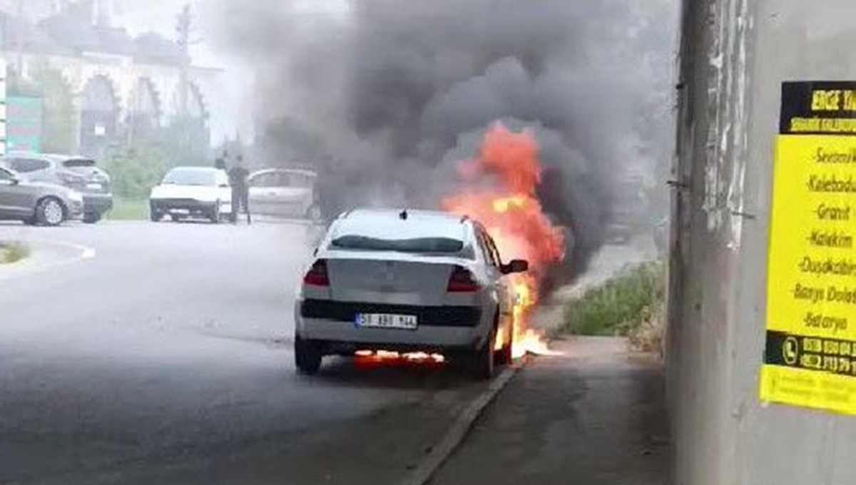 LPG'li otomobil alev topuna döndü LPG'li otomobil alev topuna döndü