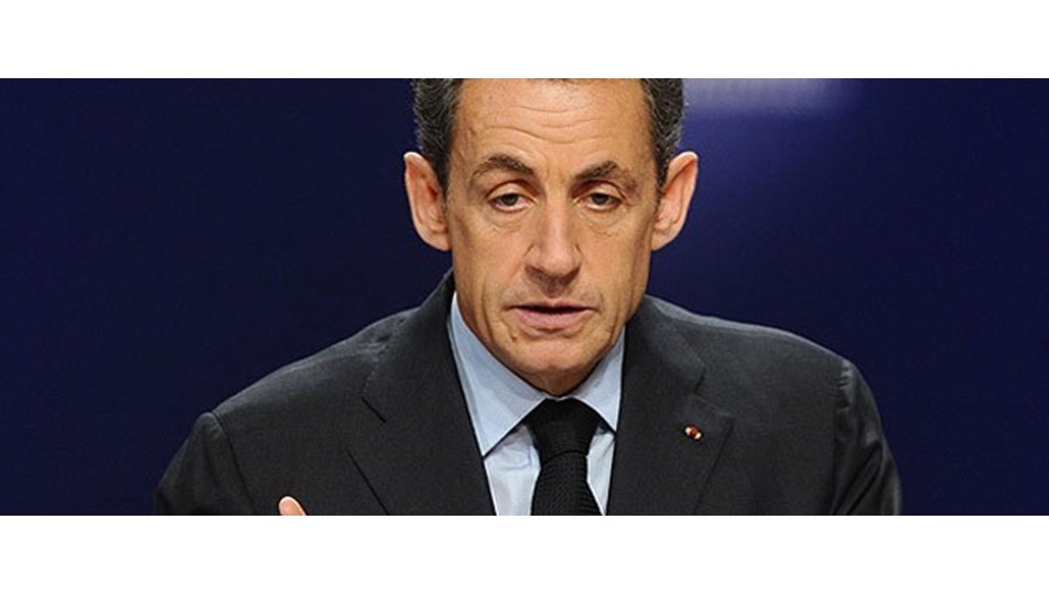 Yarışı Sarkozy kazandı