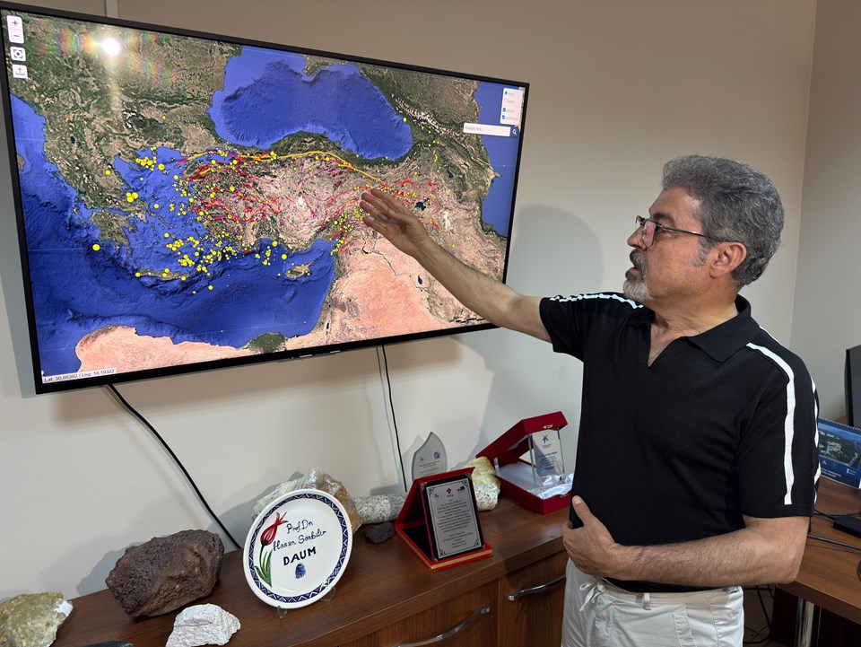 "Yıkıcı deprem bekleniyor" diye duyurdu: İşte "deprem üretme zamanı gelmiş" 30 fay - 1