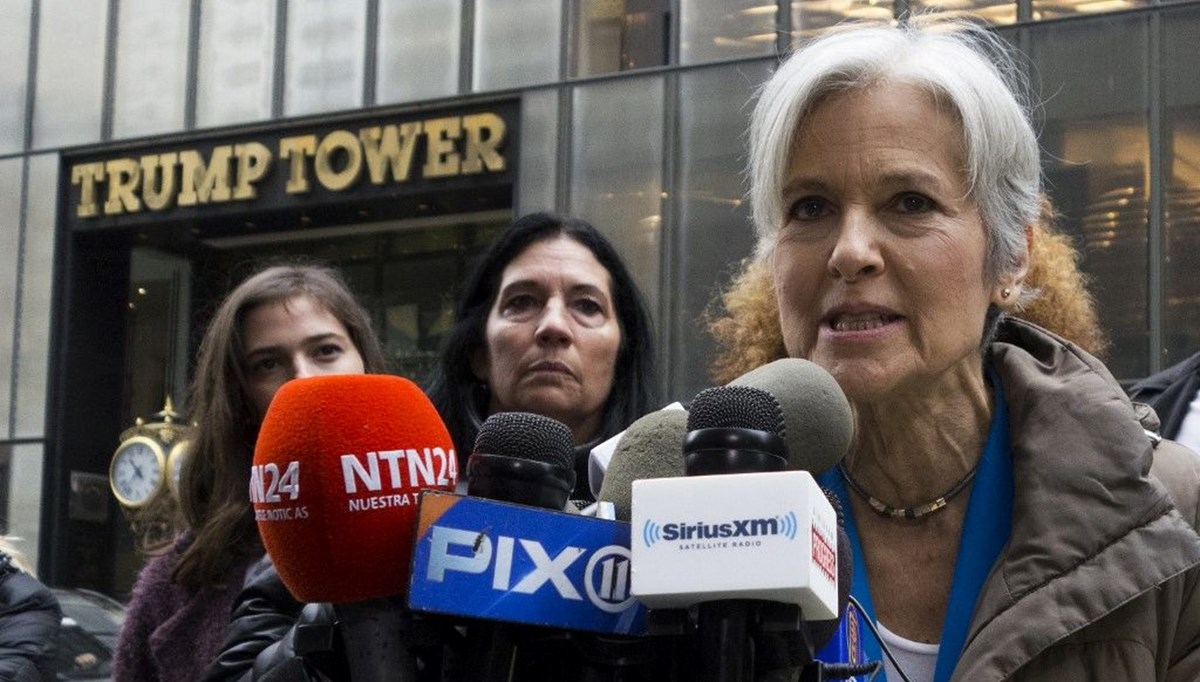 ABD'de Yeşil Partinin başkan adayı Stein, Filistin'e destek gösterisinde gözaltına alındı