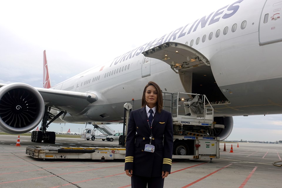 THY'nin Kolombiyalı kadın pilotu - 2