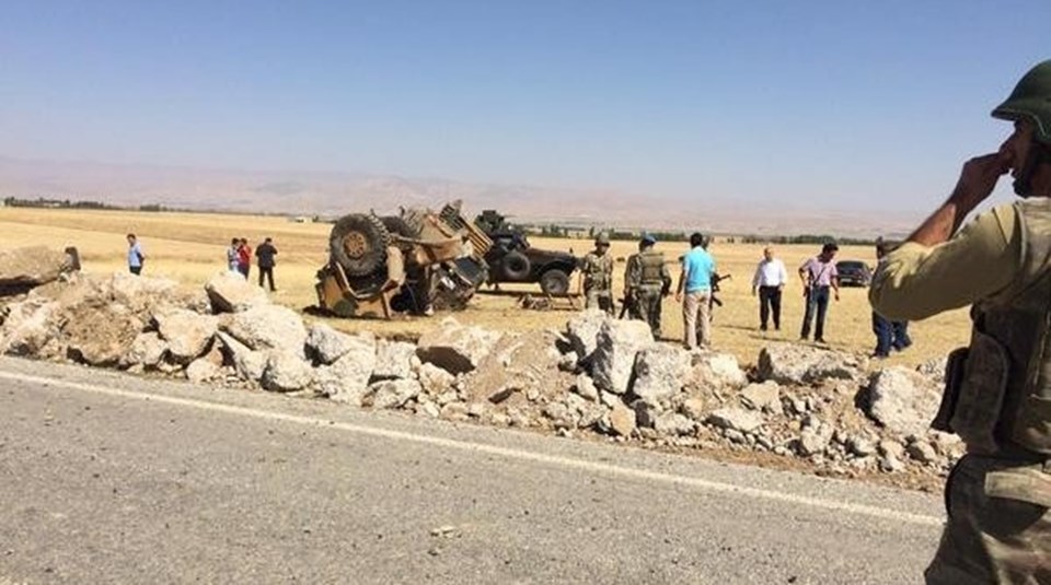 Muş'ta askeri araca bombalı saldırı: 12 yaralı - 1