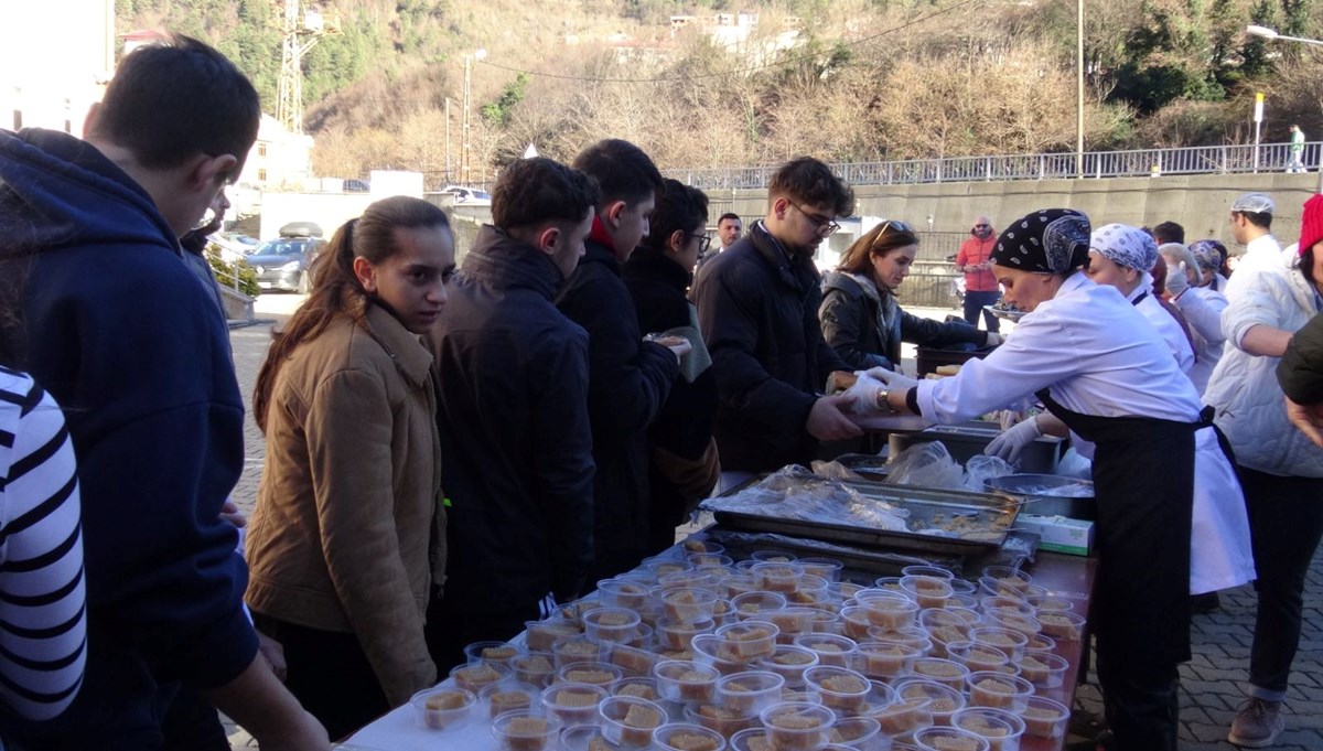 Artvin'in Borçka'da hamsi şenliği